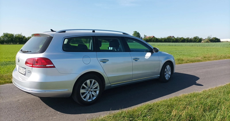 Volkswagen Passat cena 35900 przebieg: 194800, rok produkcji 2013 z Olkusz małe 277